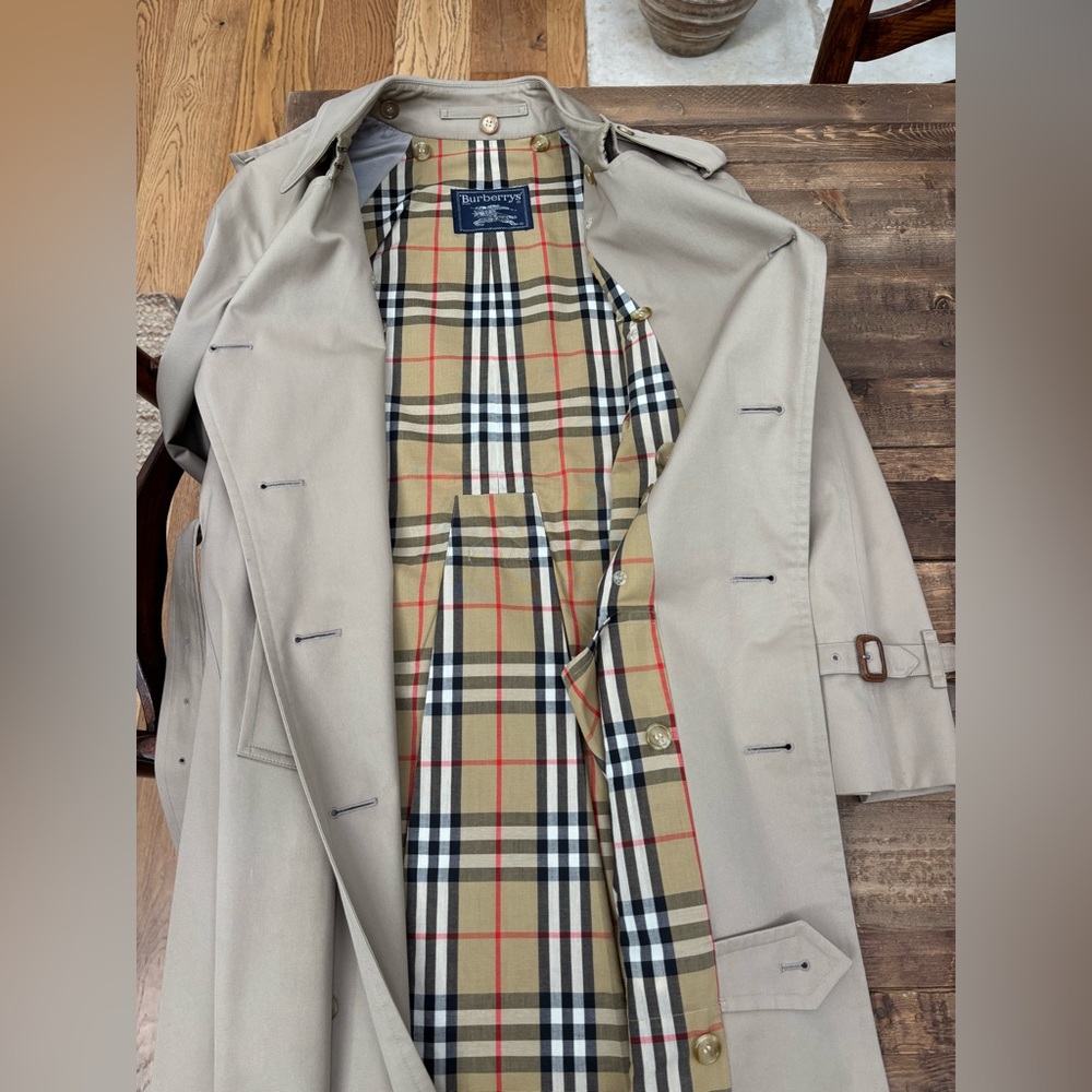 Burberry Tan Raincoat - estimate size 38/39 Regular. Excellent condition.
